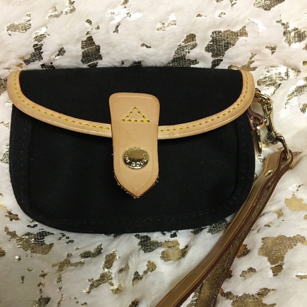Dooney & Bourke wristlet! EUC!